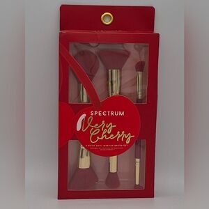 Very Cherry Makeup Brush Set - Red